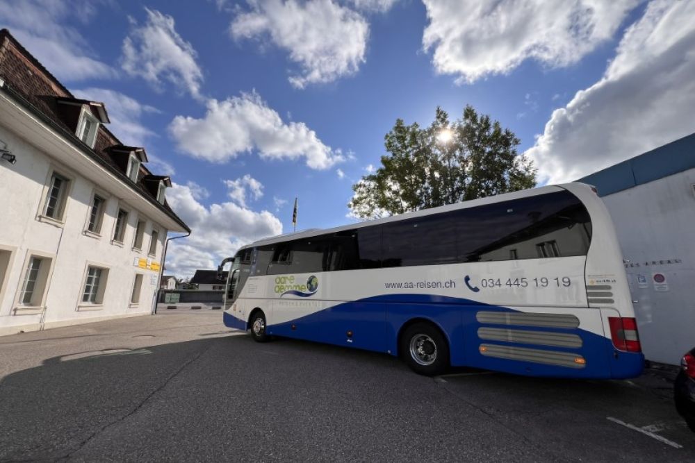 Car Bus Man Lions Coach Aare Aemme Reisen Events 2