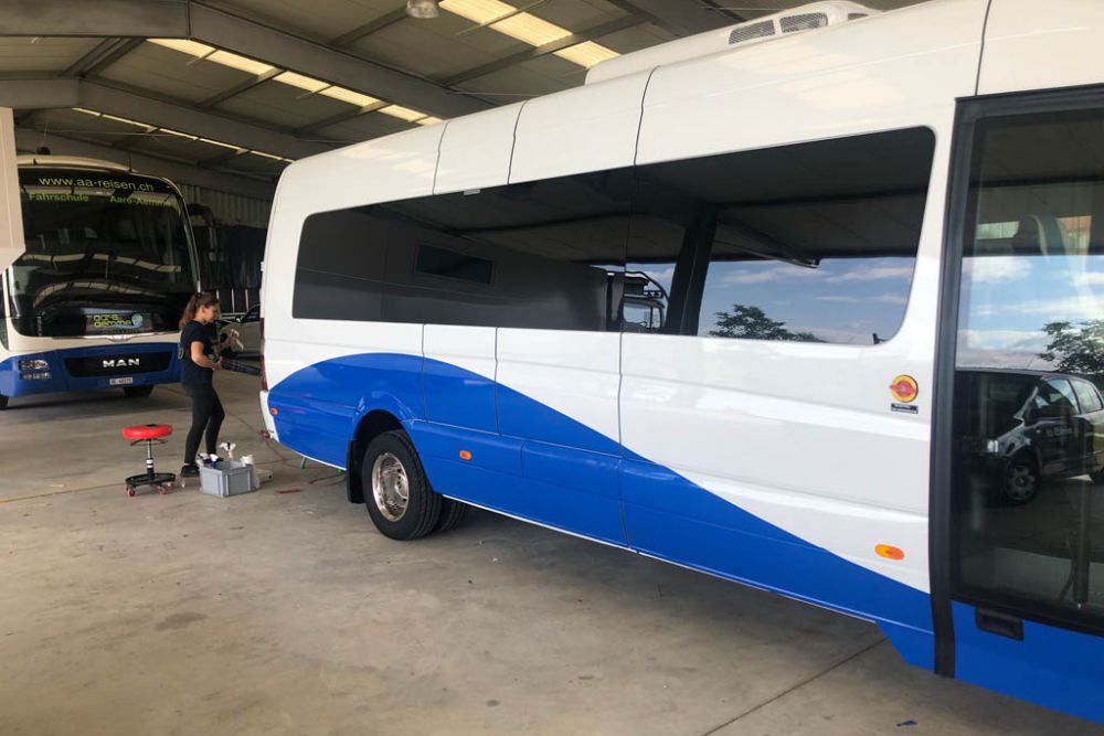 Beschriften Merc Sprinter Kleinbus Aare Aemme Reisen Events 10