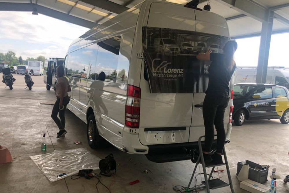 Beschriften Merc Sprinter Kleinbus Aare Aemme Reisen Events 13