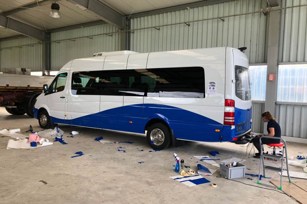 Beschriften Merc Sprinter Kleinbus Aare Aemme Reisen Events 15