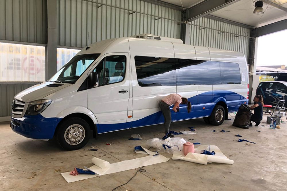 Beschriften Merc Sprinter Kleinbus Aare Aemme Reisen Events 18