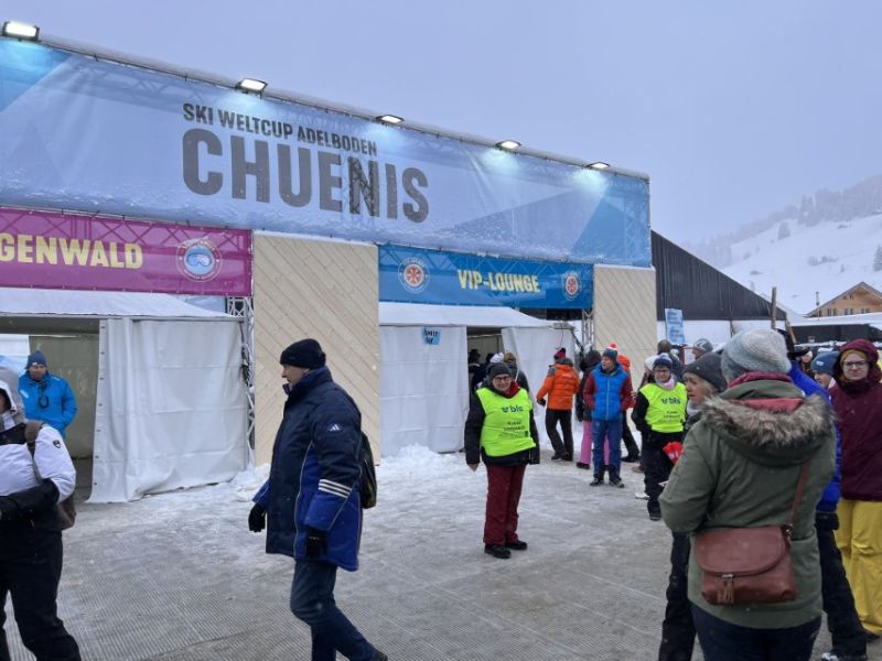 Betriebsausflug Firma EMMI AG Bern - FIS Weltcup Adelboden 07.01.2024